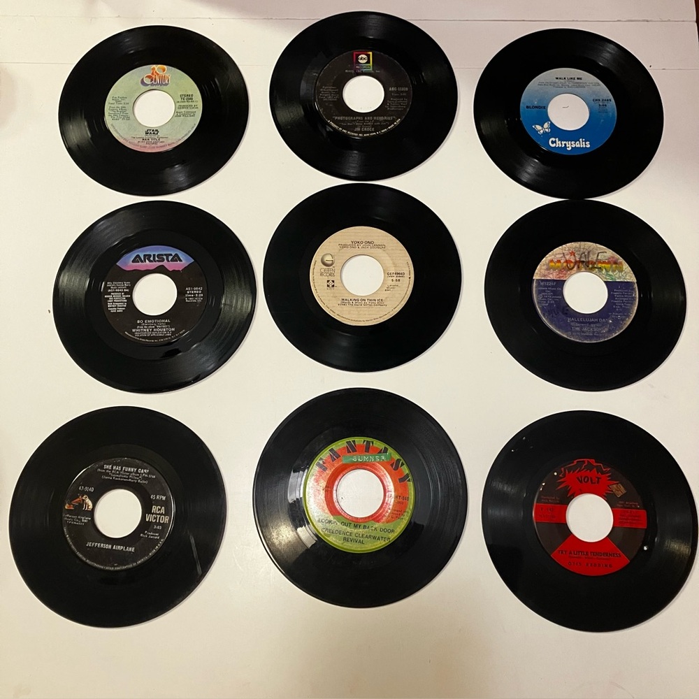 Pack of 45 rpm records. Lot of 36. Beatles and more